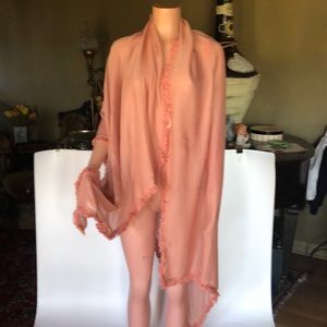 Pashmina in pale rose colored nylon